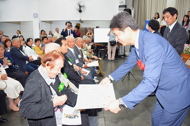 Associados com 80 anos ou mais foram homenageados